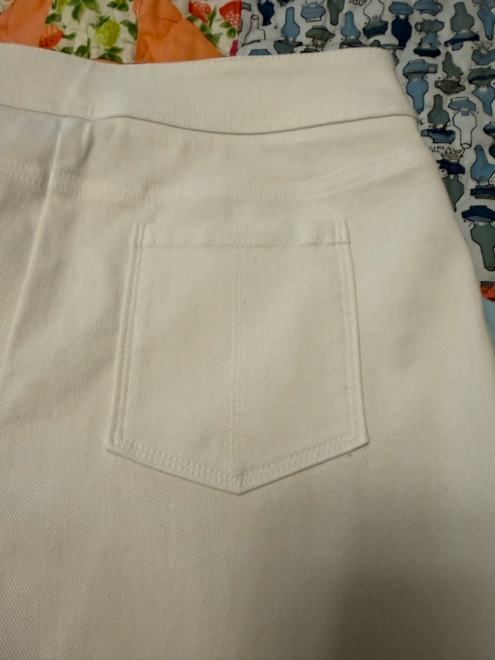 Attyre White Stretch Skinny Jeans w/ Pearl Ankle Embellishment - Picture 8 of 8